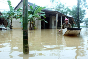 Фотография к новости: Наводнения во Вьетнаме затопили 200 тысяч домов
