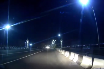 Фотография к новости: Полицейские спасли подростка, стоявшего на мосту в Талдыкоргане