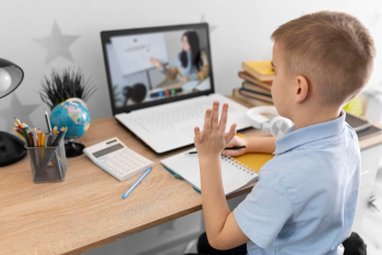 Фотография к новости: В Казахстане на дистанционный формат переведены более 11 тысяч классов