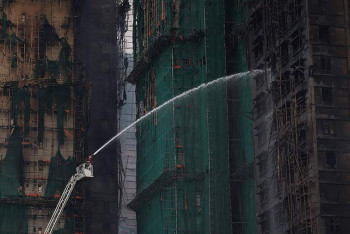 Фотография к новости: Число погибших при пожаре в ЖК в Гонконге возросло до 55