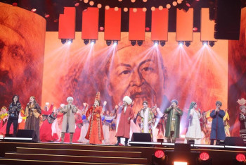 Фотография к новости: "Культурная столица тюркского мира Актау – 2025": Более 1500 человек посетили концерт закрытия