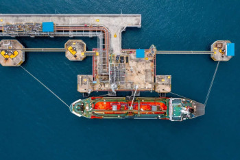 Фотография к новости: Атака беспилотных катеров повредила причальное устройство на терминале КТК