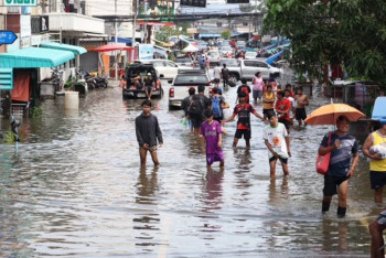 Фотография к новости: Наводнения в Юго-Восточной Азии унесли более тысячи жизней