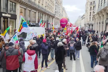 В МИРЕ: переговоры Путина с представителями США, протесты во Франции и Болгарии