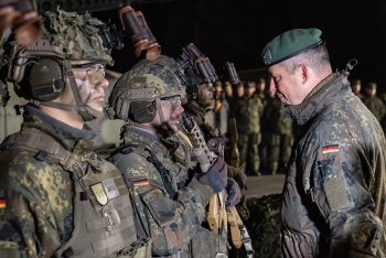 Германия возвращает добровольную военную службу