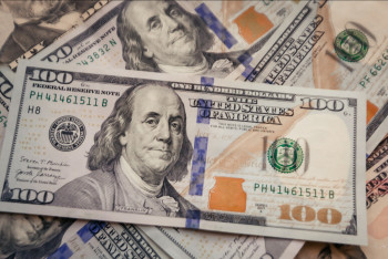 Фотография к новости: Доллар вырос до 508 тенге