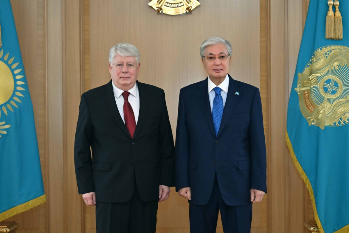 Глава государства принял посла России в Казахстане