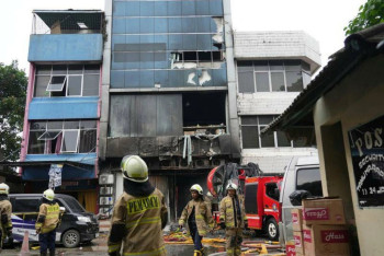 Фотография к новости: В МИРЕ: крушение Ан-22 в России, пожар в Джакарте, рост рейтинга Трампа, инцидент в Хитроу