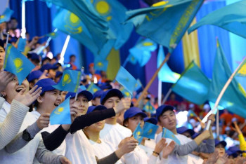 Фотография к новости: Каждую среду Казахстан говорит сам за себя: флешмоб Нурлана Коянбаева покоряет Threads