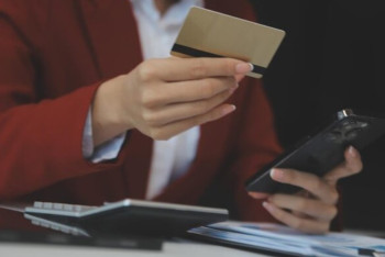 Фотография к новости: Финансовые органы вводят новые правила отслеживания банковских счетов казахстанцев