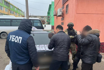 Фотография к новости: Вымогали 10 тысяч долларов, угрожая насилием: задержаны двое кызылординцев