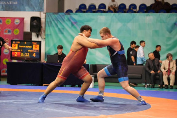 Фотография к новости: Региональный турнир по борьбе проходит в Восточном Казахстане