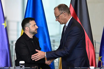 Канцлер Германии покинул переговоры Зеленского с представителем США в Берлине