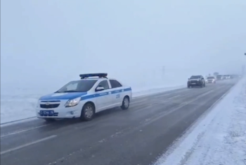 Фотография к новости: В Костанайской области полиция сопроводила колонну из 100 автомобилей