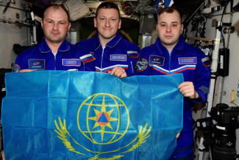 Фотография к новости: Космонавты Роскосмоса с борта МКС поздравили МЧС Казахстана