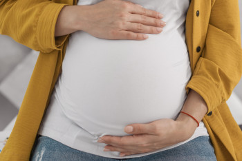 Фотография к новости: Минздрав опроверг сообщения о применении наручников к беременным во время родов