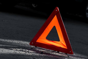 Фотография к новости: В Алматы женщина выпала из автобуса и сломала позвоночник