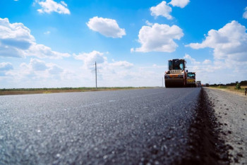 Фотография к новости: 1 300 километров автодорог отремонтировано в Костанайской области