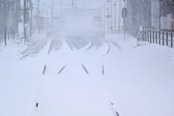 Фотография к новости: Ураган обрушился на Швецию: погибли два человека, десятки тысяч домов остались без света