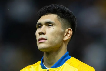 Фотография к новости: "У нас тенге": голкипер Темирлан Анарбеков посмеялся над своей зарплатой