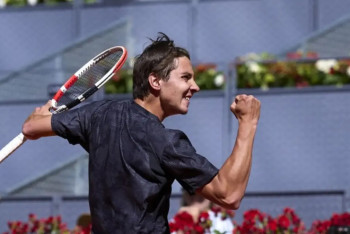 Фотография к новости: Казахстанский теннисист вышел в финал квалификации турнира ATP 250 в Аделаиде