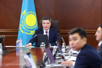 Фотография к новости: Олжас Бектенов призвал воспитывать бережное отношение к воде с детства