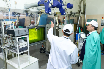 Фотография к новости: Олжас Бектенов оценил ход развития научной базы атомной отрасли в Алматы