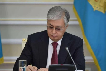 Фотография к новости: Глава государства подписал Указ о создании Конституционной комиссии