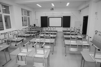 Девятиклассник скончался прямо во время урока в Каскелене