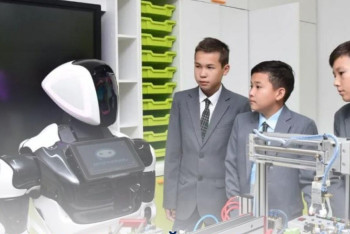 Фотография к новости: ИИ сделал уроки более наглядными и интерактивными в школах Казахстана