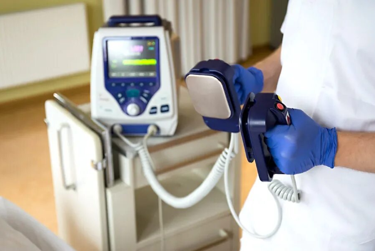 Дефибрилляторы планируют установить во всех школах Казахстана