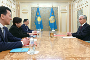 Фотография к новости: Токаев встретился с комиссией, которая готовит новую редакцию Конституции