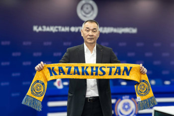 Фотография к новости: Талгат Байсуфинов в третий раз возглавил сборную Казахстана