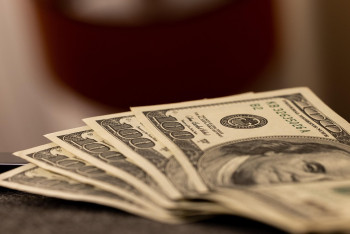 Фотография к новости: Курс доллара в Казахстане снизился до 501 тенге