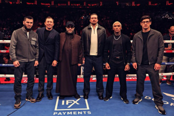 Фотография к новости: Геннадий Головкин принял участие в премии The Ring