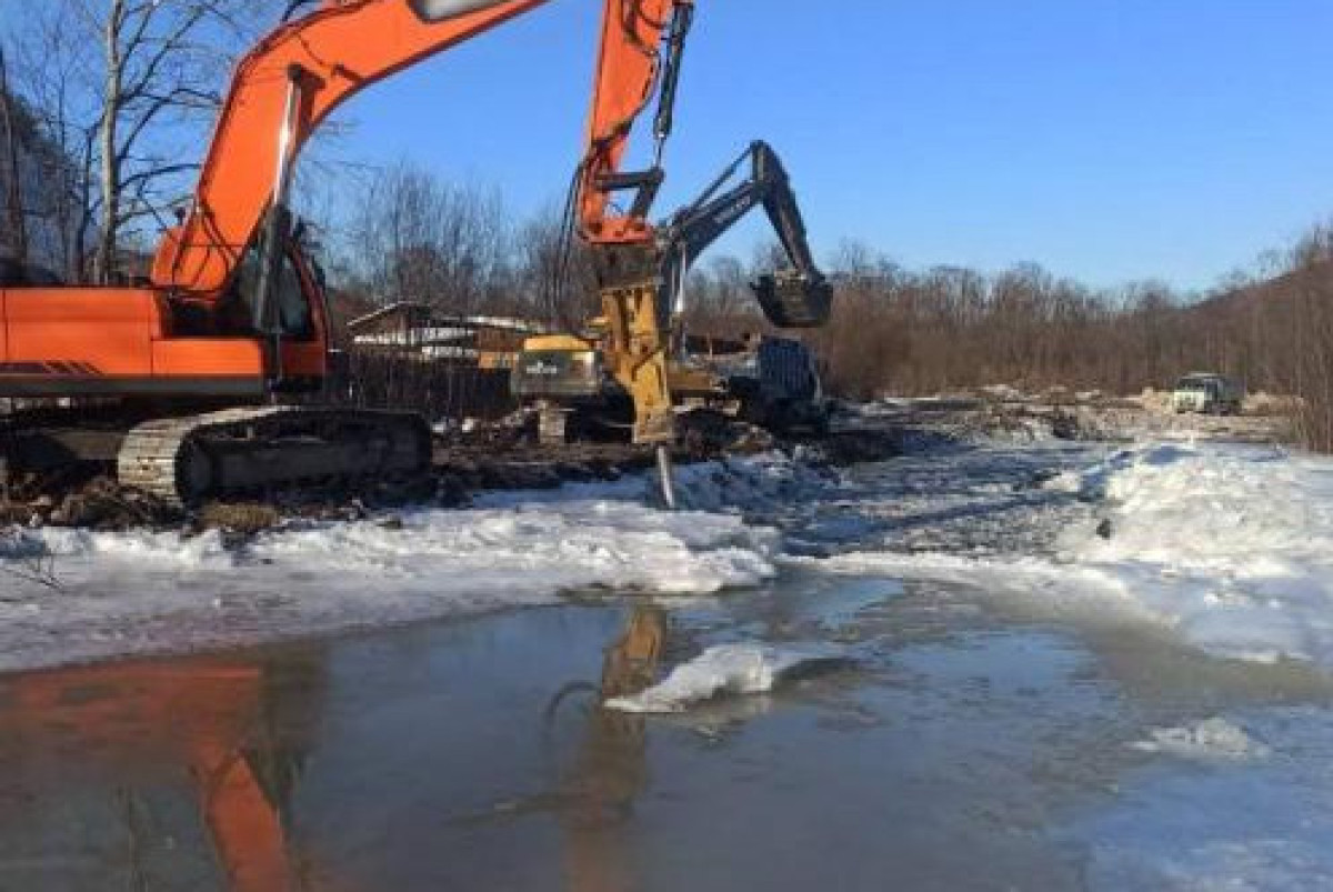 Около 110 км русел рек очищают в Казахстане в рамках подготовки к весенним паводкам
