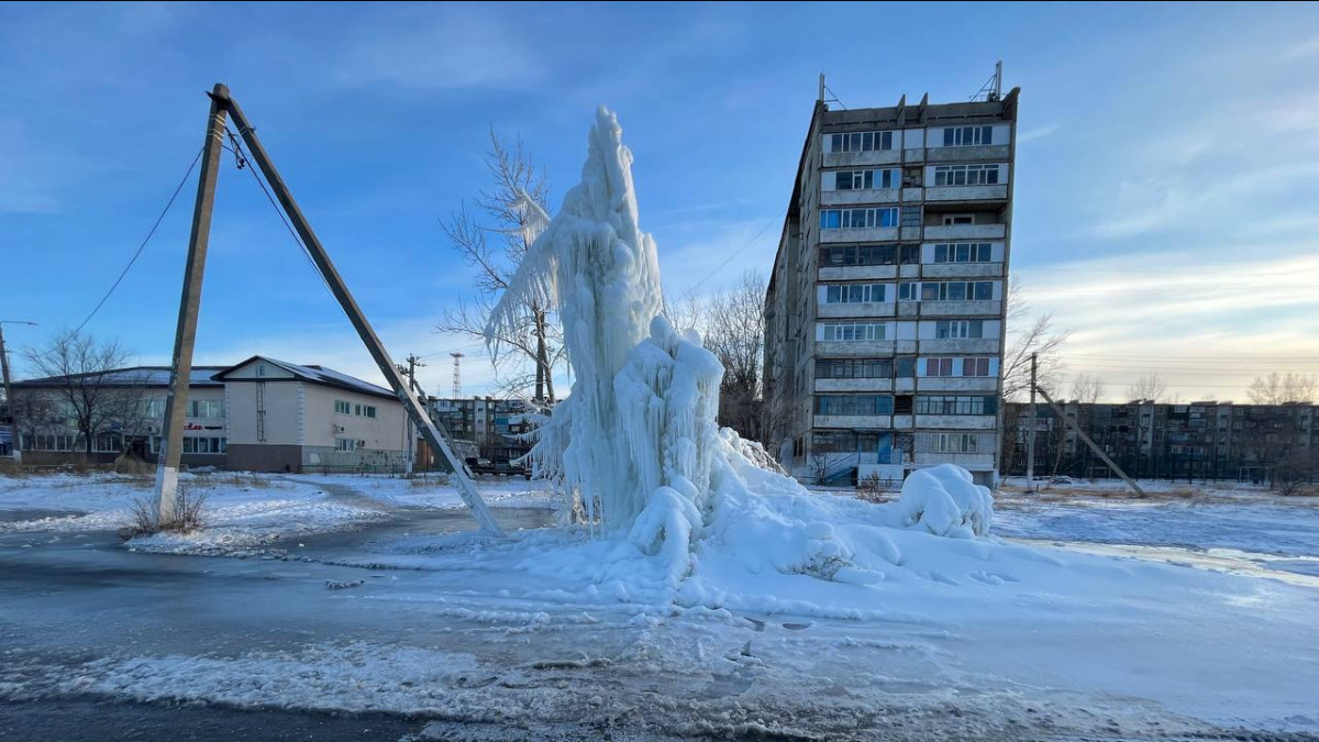 Место прорыва теплотрассы в Экибастузе