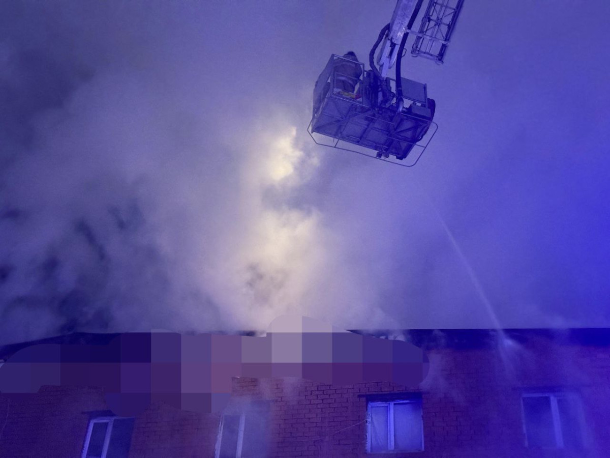 общежитие горит в Астане