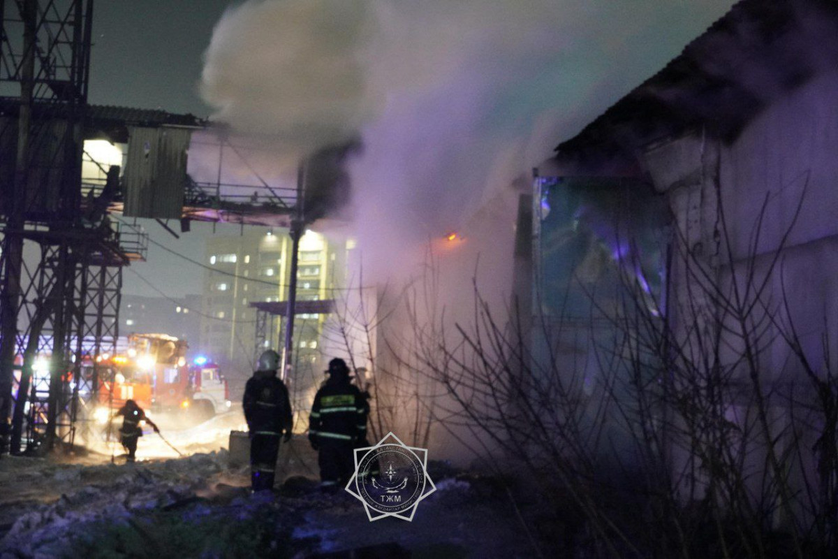 крупный пожар на зерноскладе в Семее