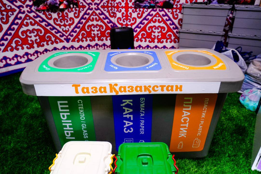 Таза Казахстан на празднике в Астане