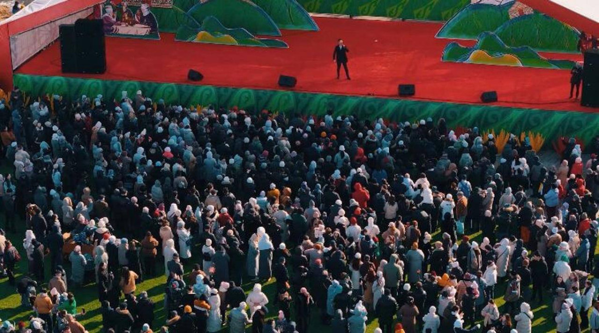 массовые гуляния на Наурыз в Астане