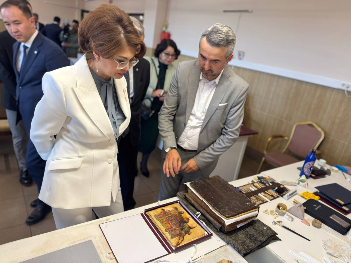 Аида Балаева посетила Ереванский институт древних рукописей "Матенадаран"