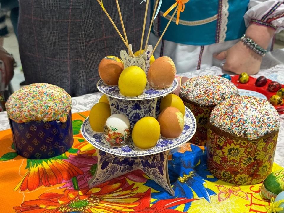 мастер-класс по росписи пасхальных яиц в Астане